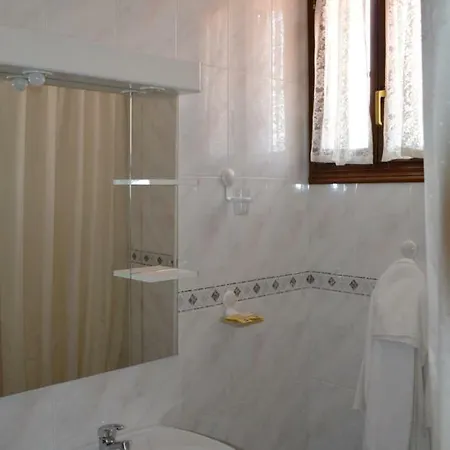 Labella - Rural Restaurante Guest house La Calahorra